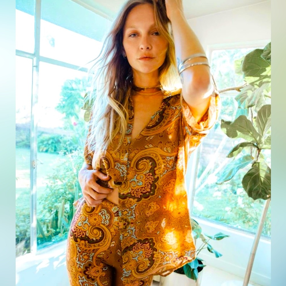 Novella Royale - The Kingman Shirt - Picture 2 of 2